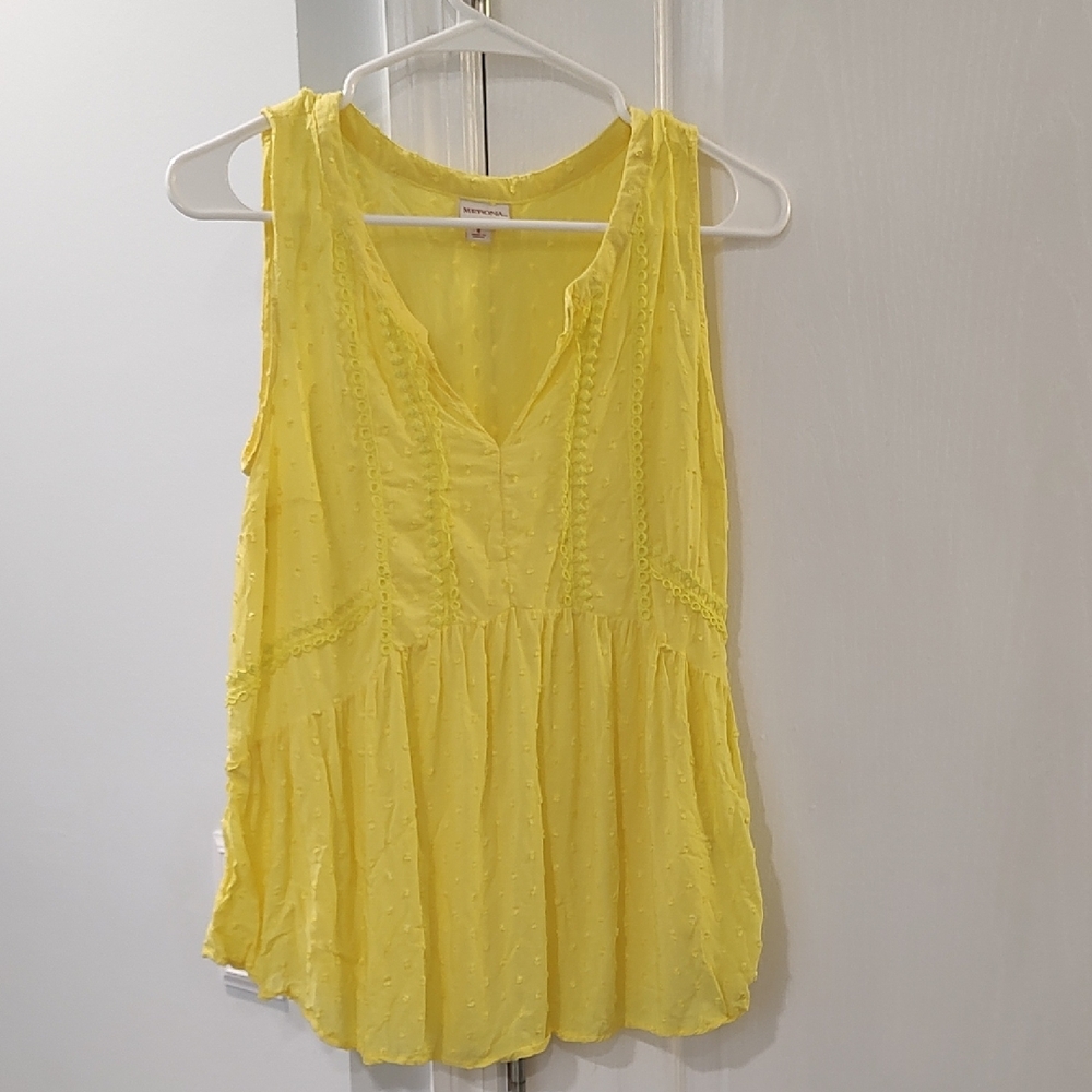 Universal Thread Yellow Ruffled Sleeveless Tank Top